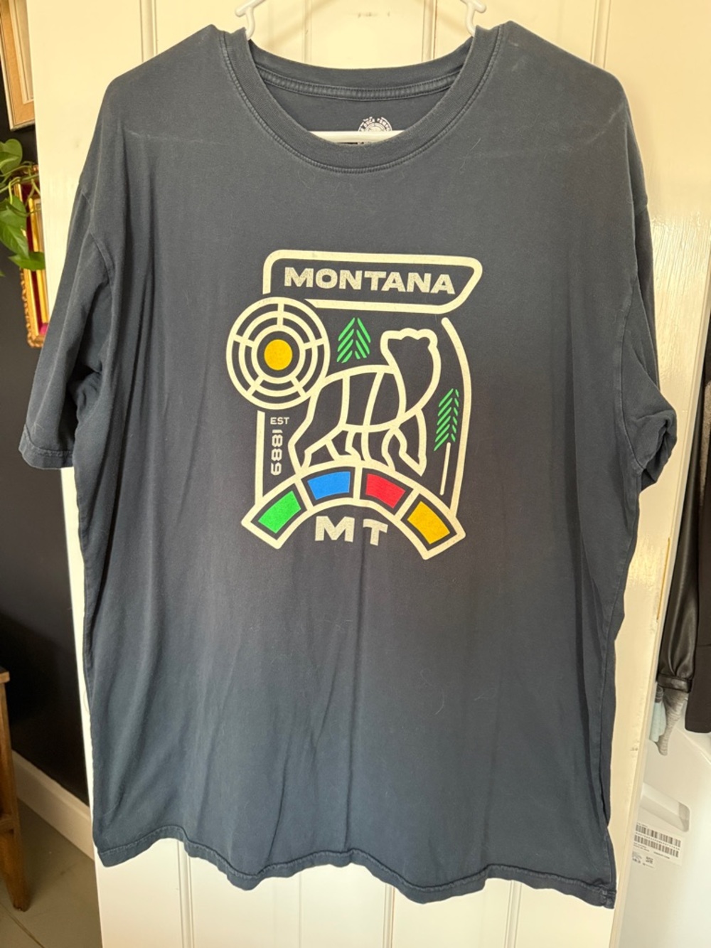 Montana Graphic Short Sleeve Tee in Navy Blue